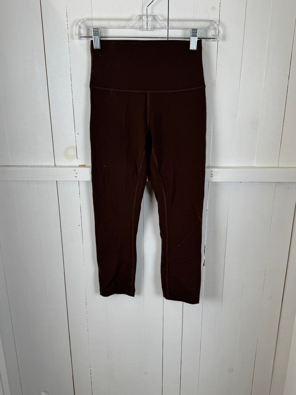 Lululemon Brown Capri Leggings Size 4 Nylon Excellent Condition